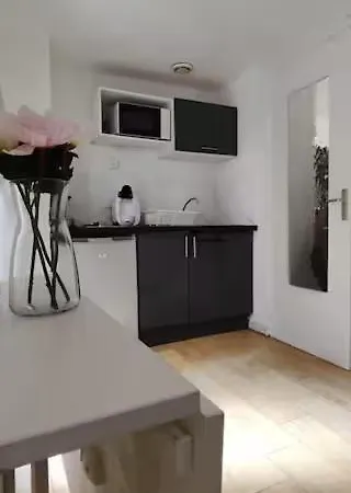 شقة Charming With Terrace In روبيه